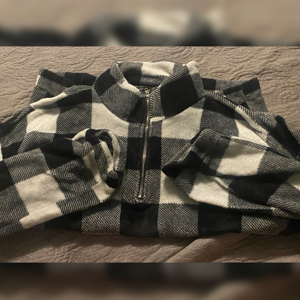 SHEIN black and white Sherpa